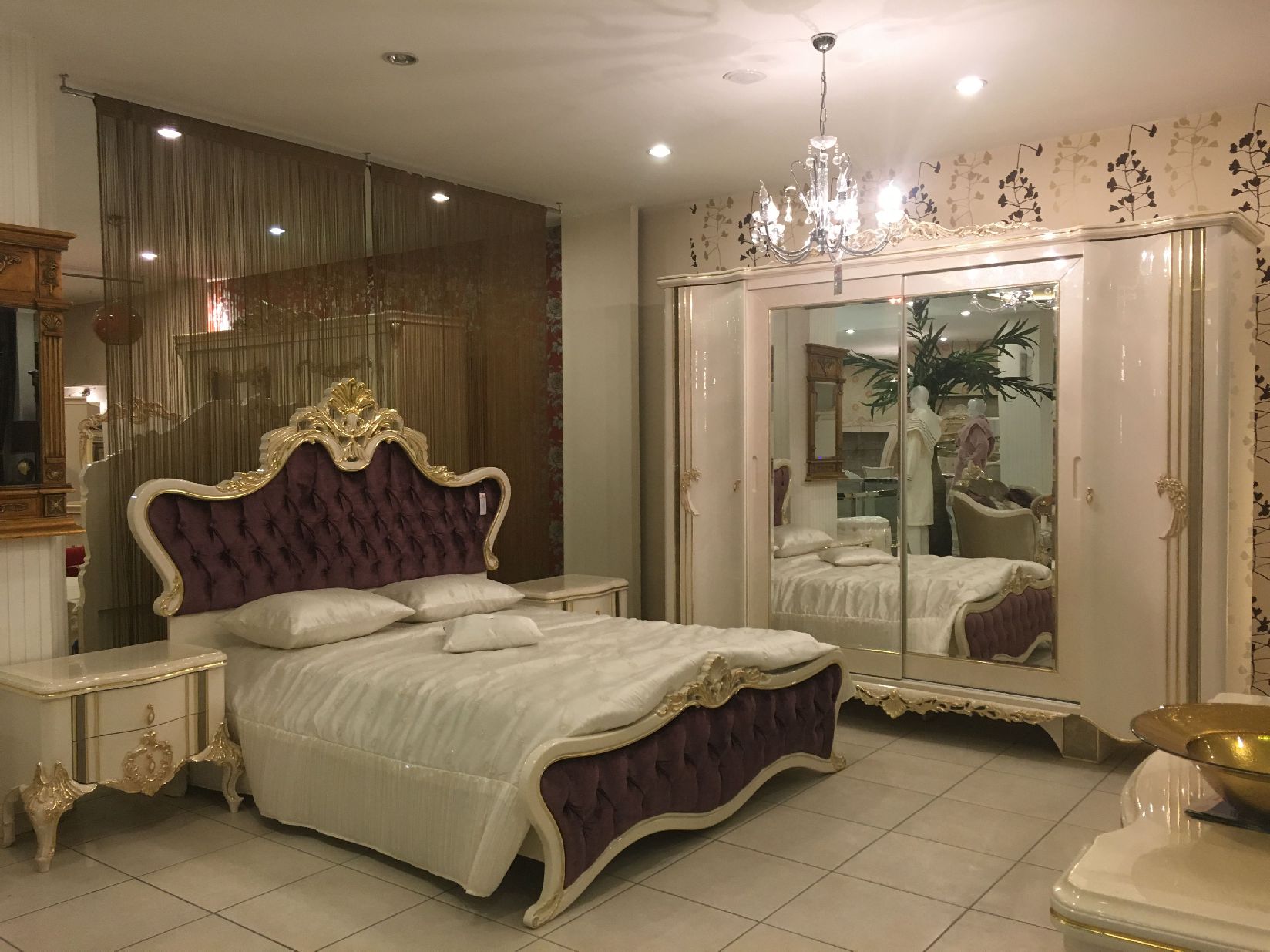 Jual Set Kamar Tidur Klasik Mewah