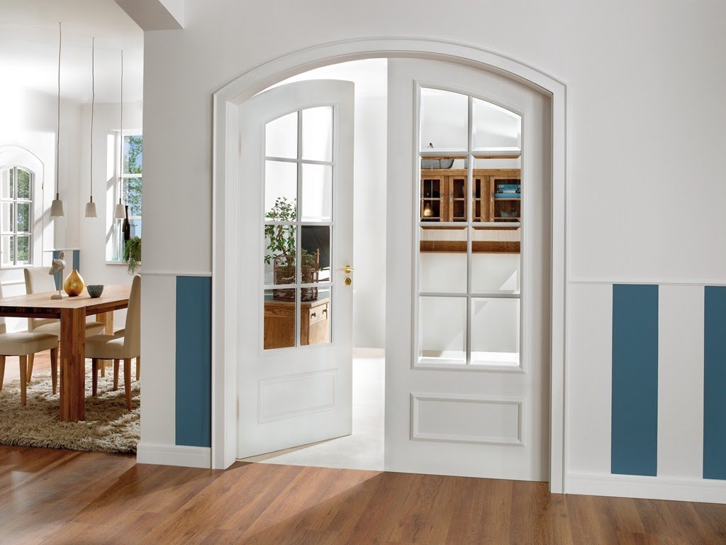 pintu elegan minimalis putih